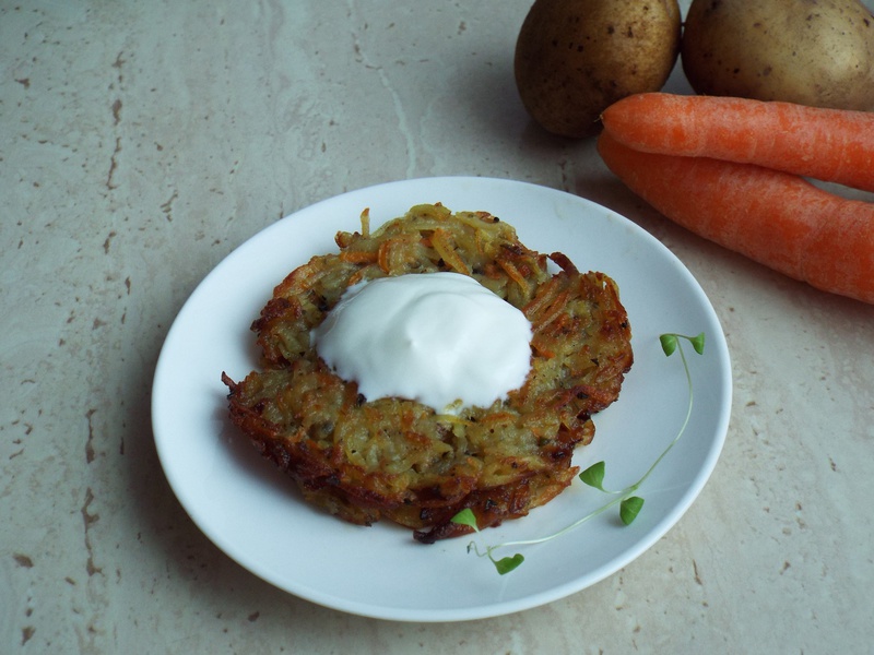 Placki ziemniaczane z marchewką i majerankiem - medium