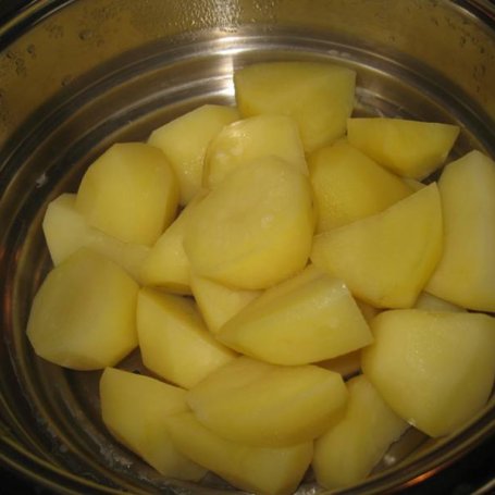 Krok 2 - ziemniaki w sosie z indykiem na szybko foto