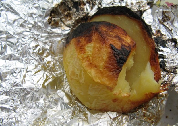Fotografia przedstawiająca Ziemniaki z grilla