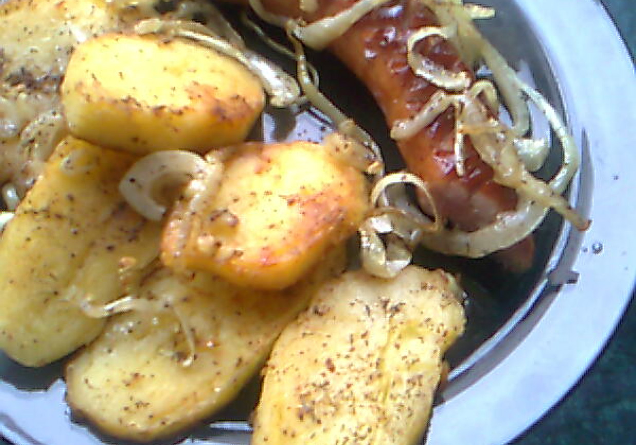 Ziemniaki z kiełbasą foto