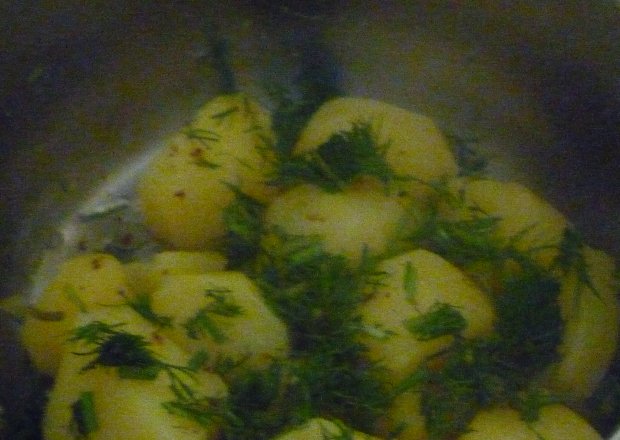 Fotografia przedstawiająca Ziemniaki z koperkiem