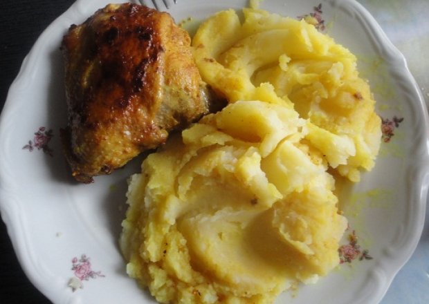 Fotografia przedstawiająca Ziemniaki z kurczakiem