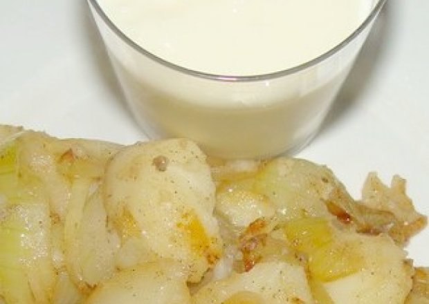 Fotografia przedstawiająca Ziemniaki z kważnym mlekiem