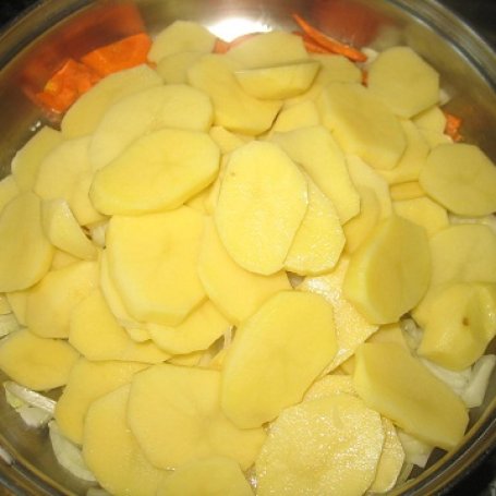Krok 2 - Ziemniaki z marchewką i cukinią foto
