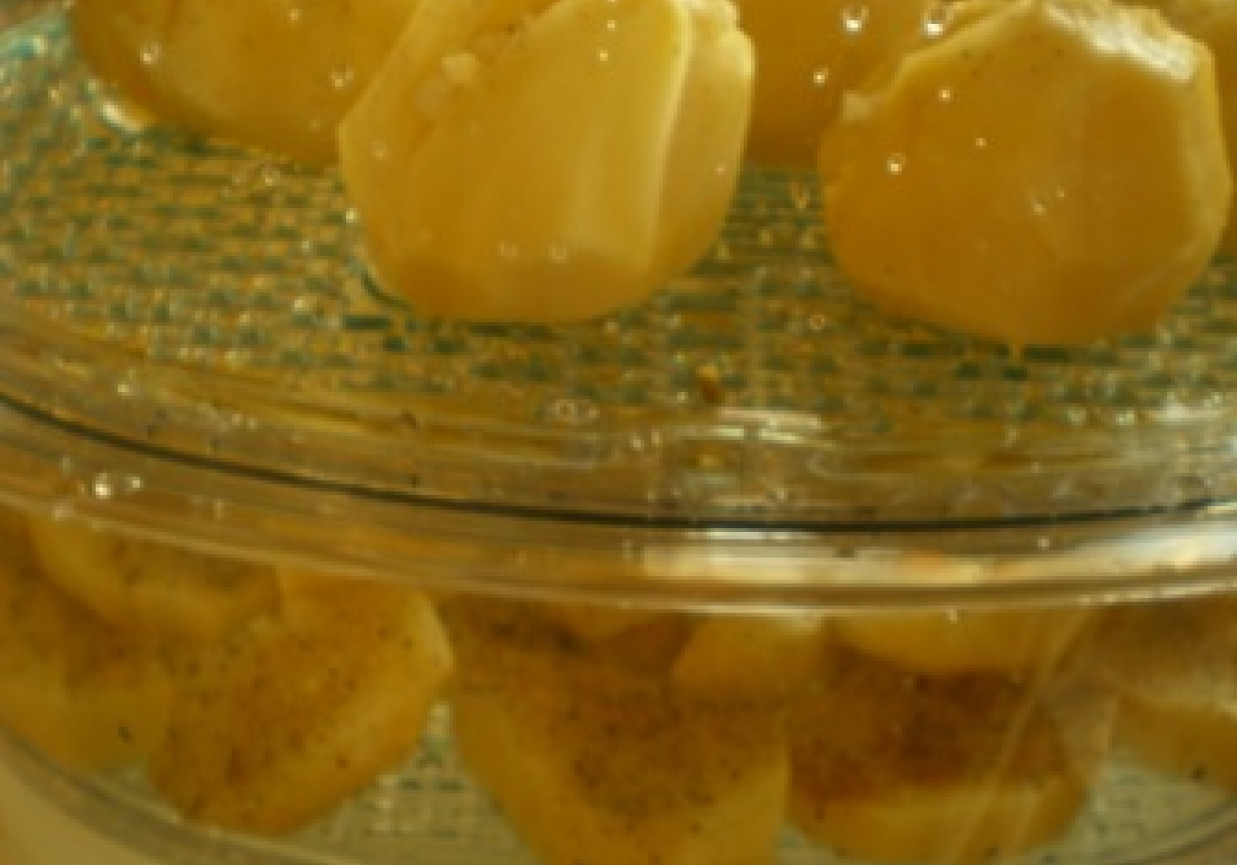 Ziemniaki z masełkiem czosnkowym z parowaru foto