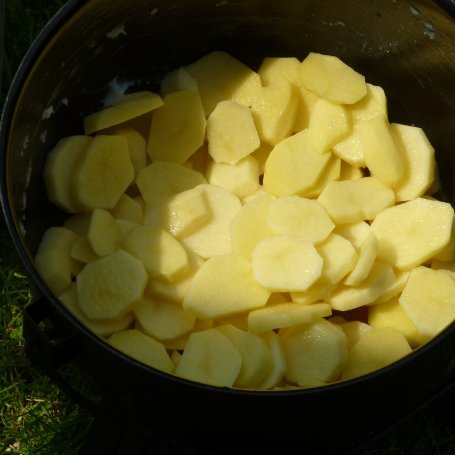 Krok 3 - Ziemniaki z ogniska pieczone z karkówką  foto