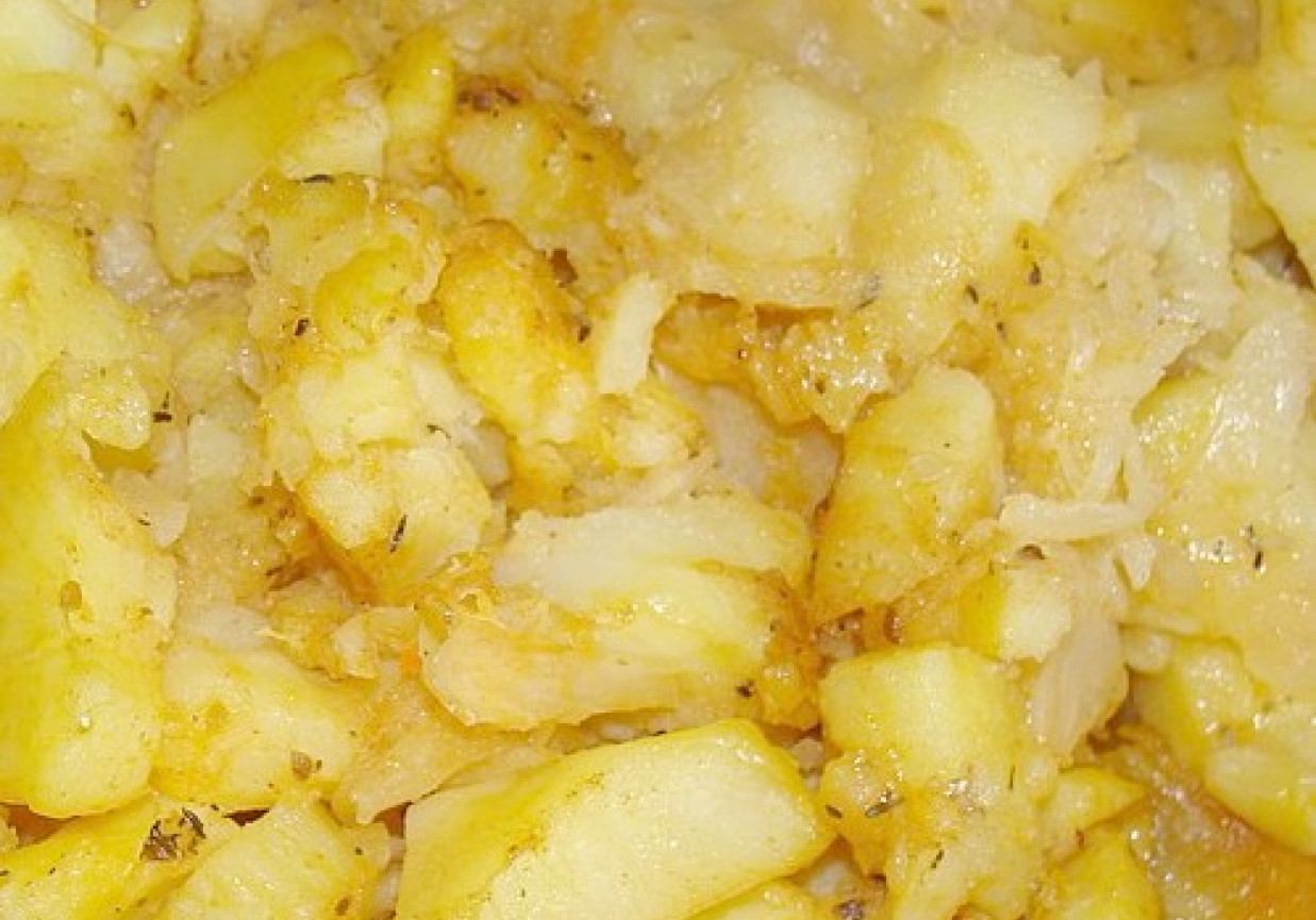 Ziemniaki z zasmażaną kapustą foto