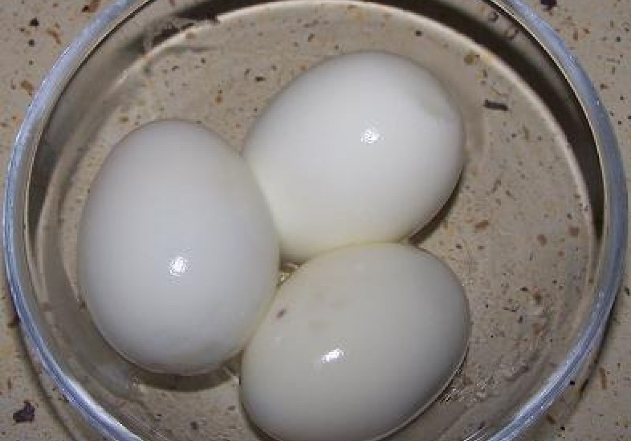 Ziemniaki zapiekane z jajami i pieczarkami foto