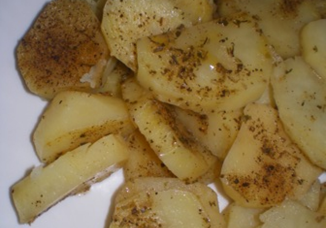 Ziemniaki ziołowe z parowaru foto