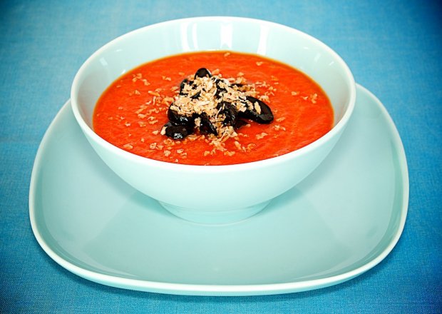 Fotografia przedstawiająca Zimna zupa krem z papryki