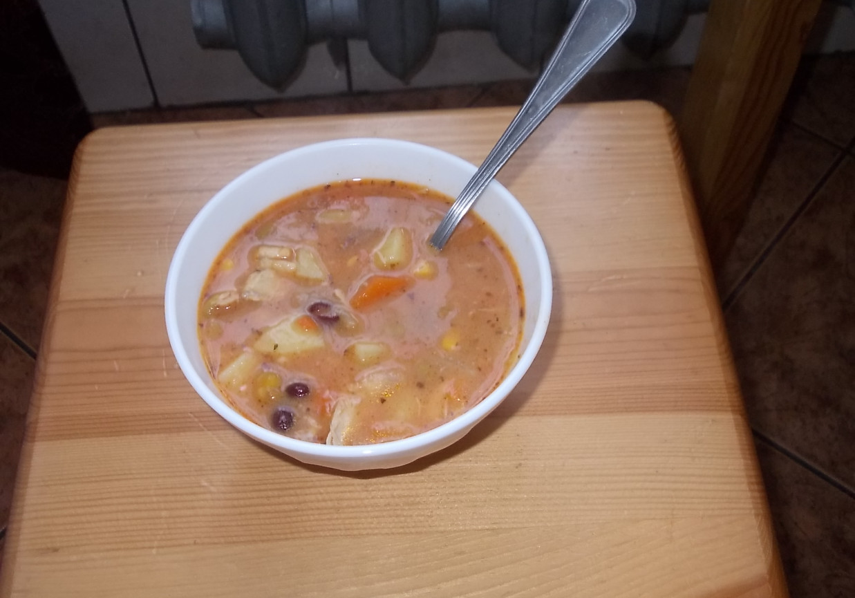 Zimowa zupa rozgrzewająca foto