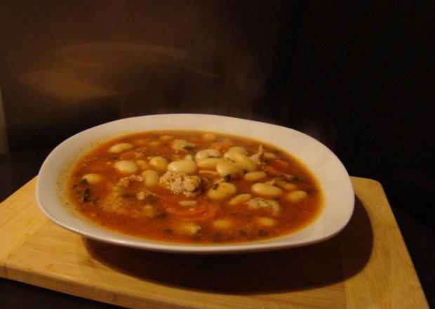 Fotografia przedstawiająca Zimowa zupa z białą fasolą