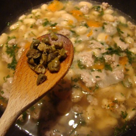Krok 7 - Zimowa zupa z białą fasolą foto