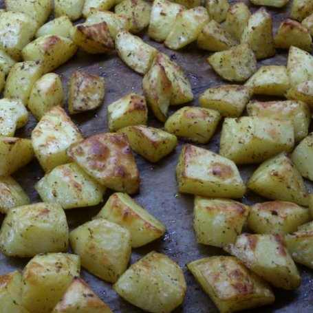 Krok 2 - Ziołowe pieczone ziemniaki foto