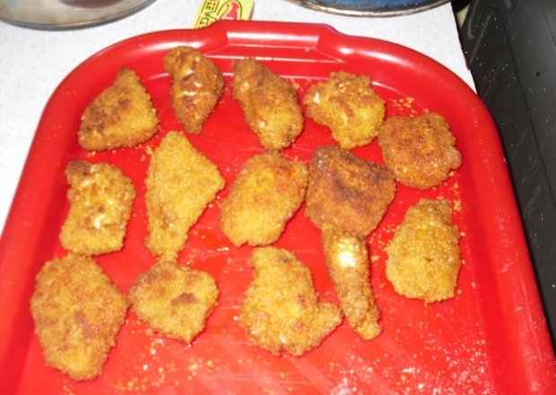 Fotografia przedstawiająca Złociste nugetsy z kurczaka
