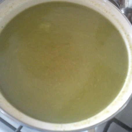 Krok 2 - Zmiksowana zupa z brokuła foto