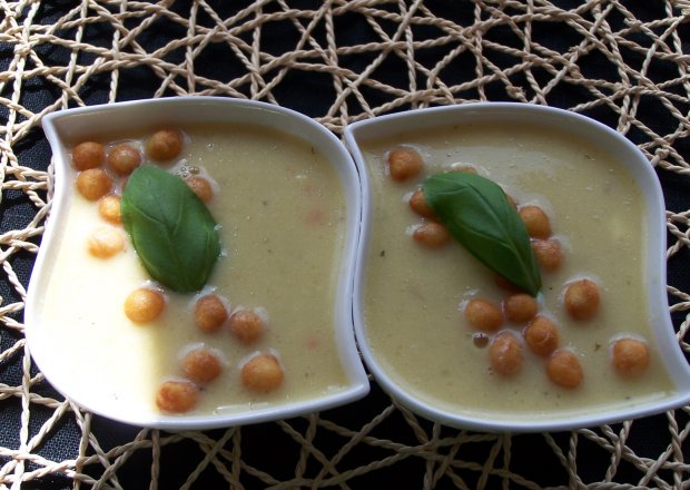 Fotografia przedstawiająca Zmiksowane szparagi, czyli zupa krem :)