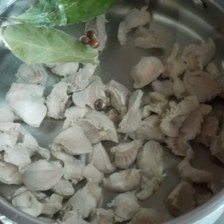 Krok 1 - Żołądki w pomidorach foto