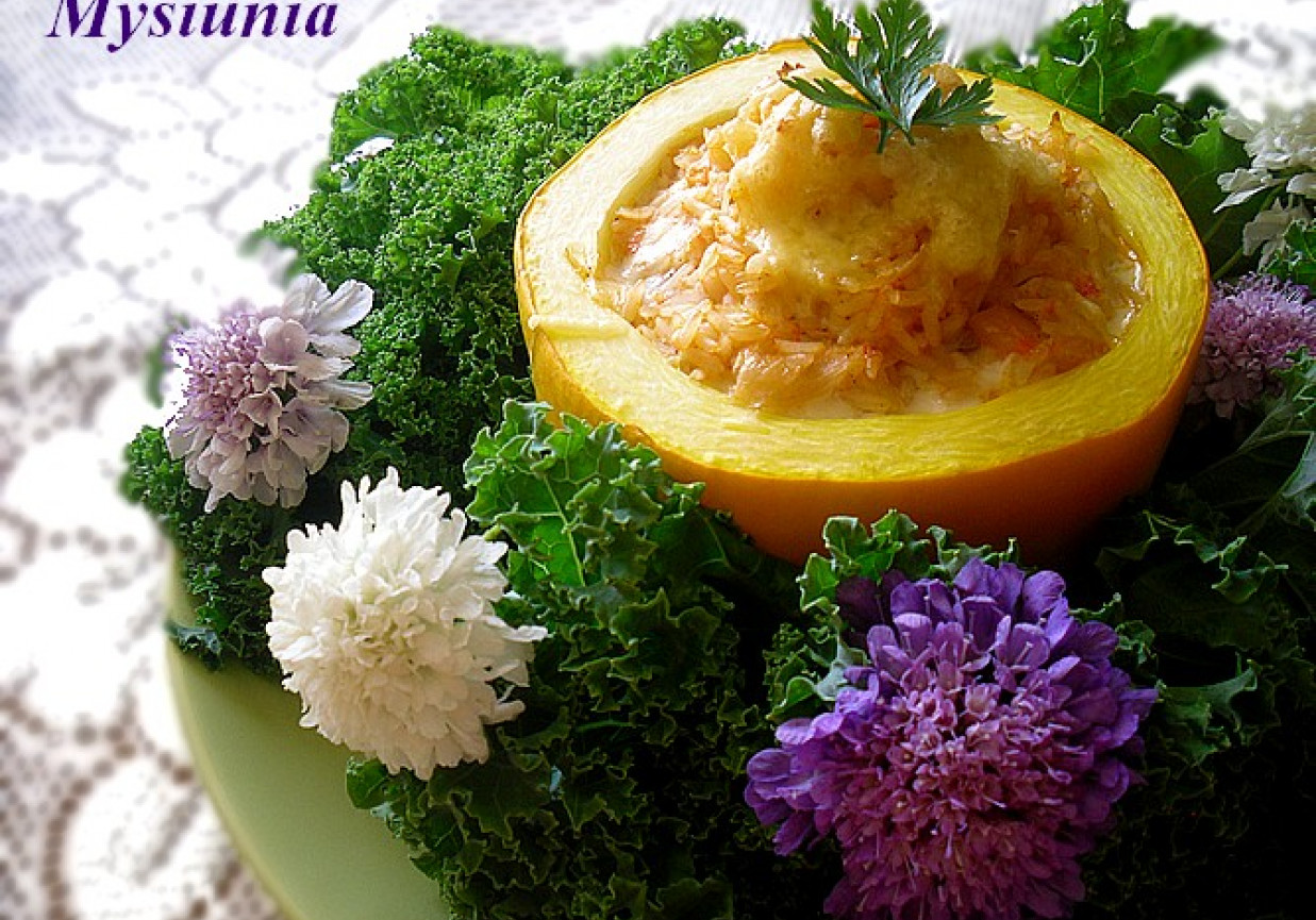 Żółta cukinia z ryżowym farszem foto