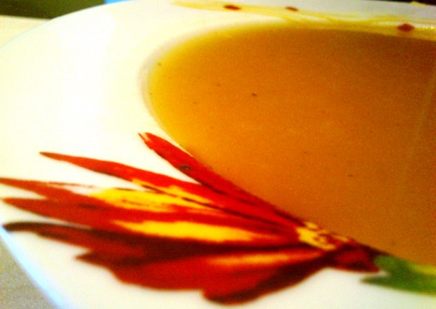 Fotografia przedstawiająca Żółto-zielona zupa paprykowa