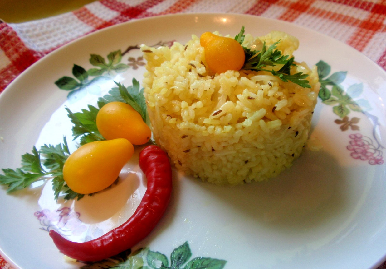 Zółty ryż z  kminkiem foto