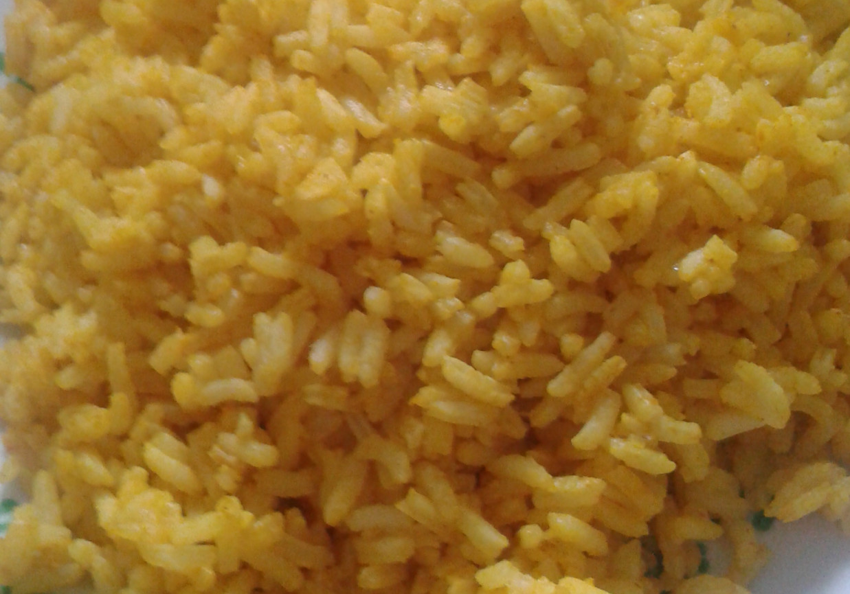 Żółty ryż foto