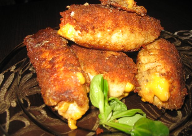 Fotografia przedstawiająca Zrazy z kurczaka z serem i awokado