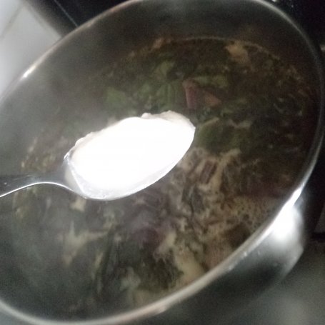 Krok 3 - Zupa botwinkowa z ziemniakami i koperkiem :) foto