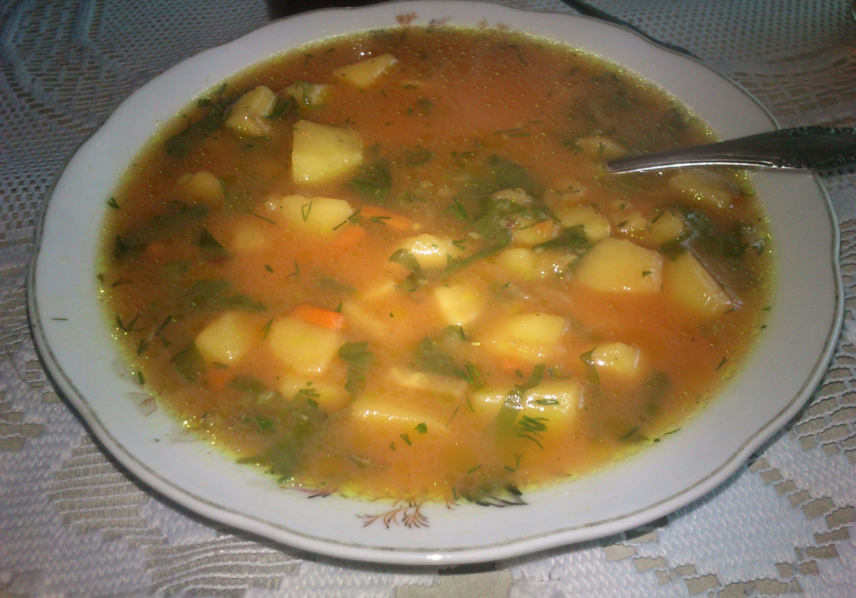 zupa botwinkowa foto