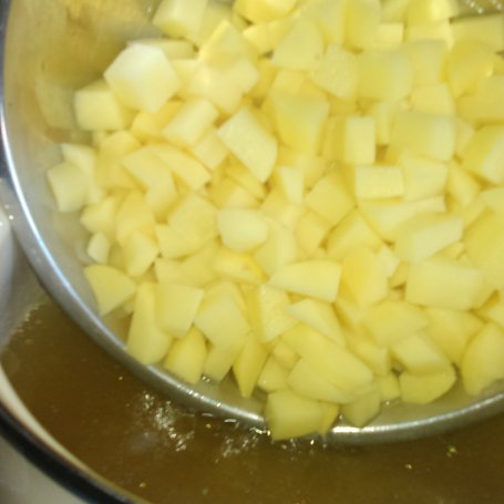 Krok 4 - Zupa brokułowa . foto