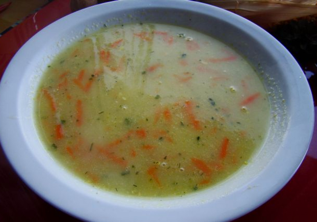 Zupa brokułowa z czosnkiem foto