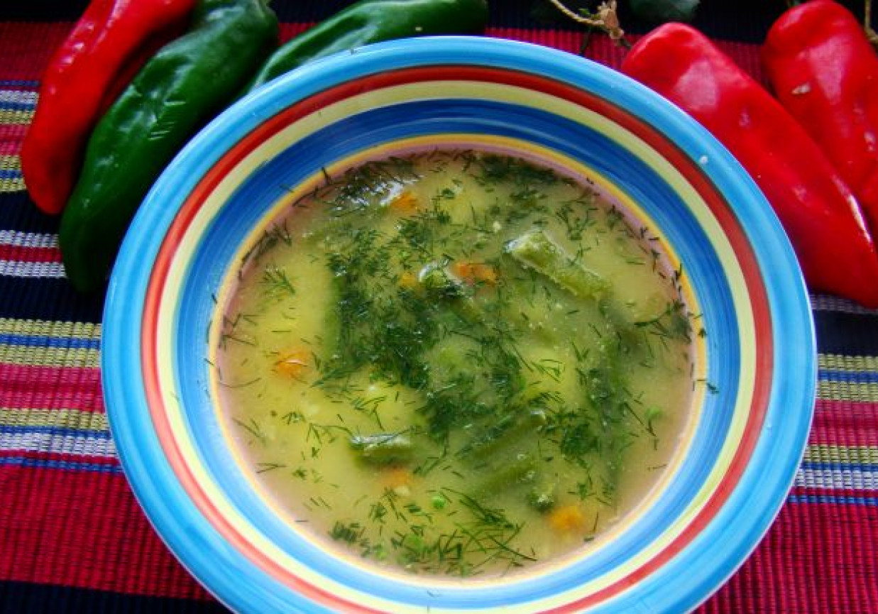 Zupa brokułowa z fasolką foto