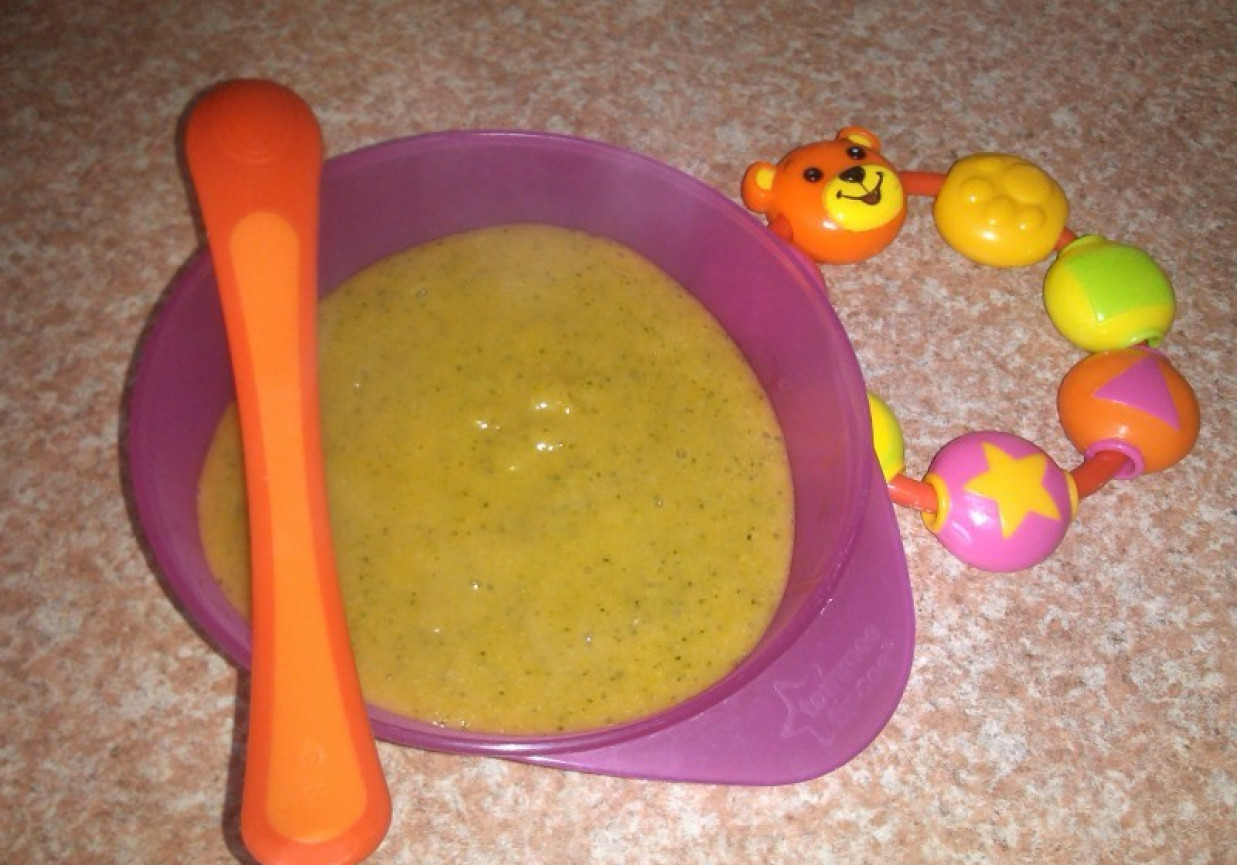 Zupa brokułowa z glutenem dla niemowlaka foto