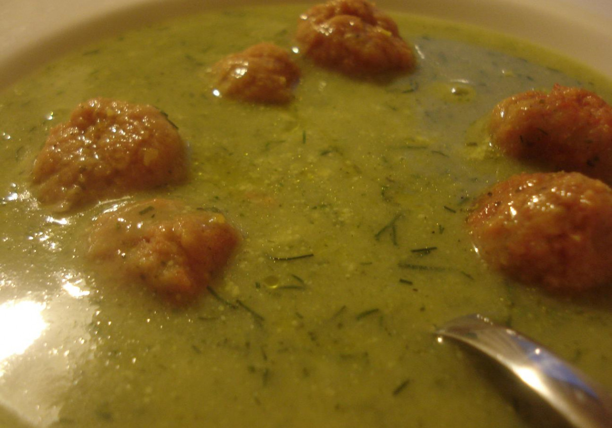 Zupa brokułowa z wkładką foto