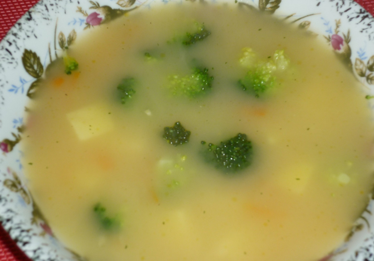 zupa brokułowa foto