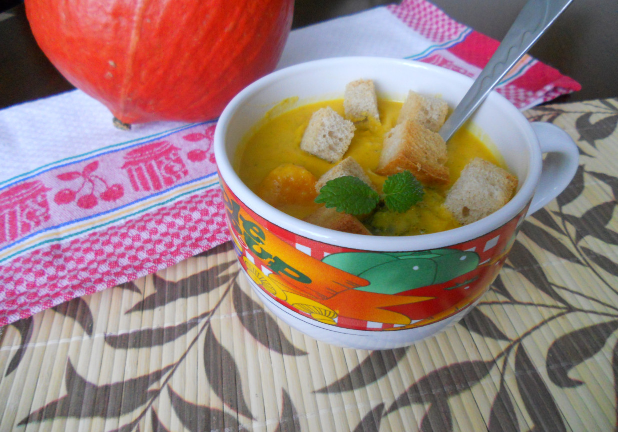 Zupa brokułowo-dyniowa foto