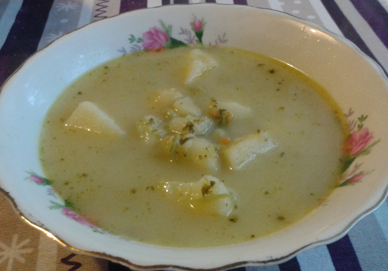 Zupa brokułowo - groszkowa  foto