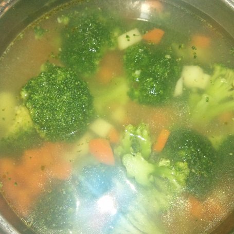 Krok 3 - Zupa brokułowo-serowa wg Alex foto