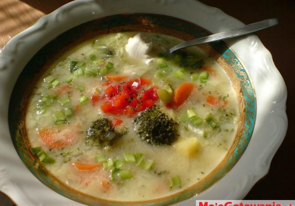 Zupa brokułowo-serowa foto