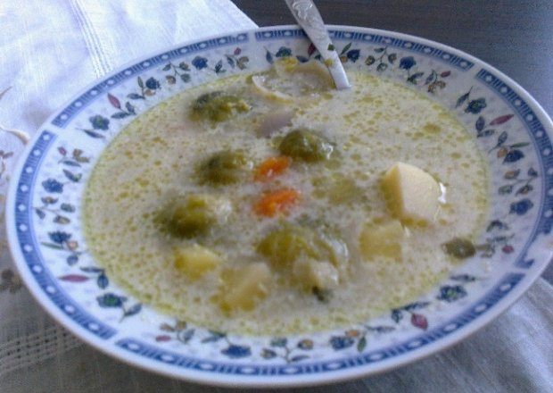 Fotografia przedstawiająca Zupa brukselkowa