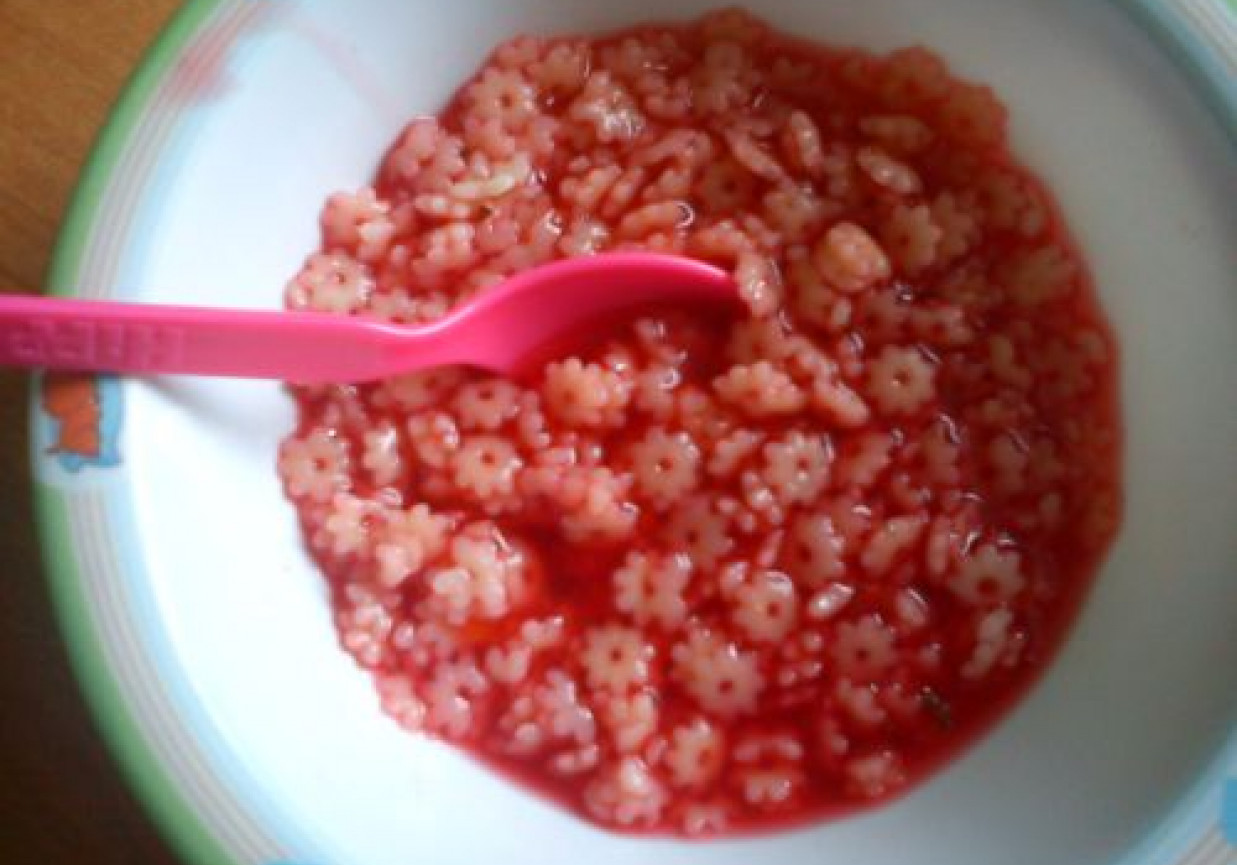 zupa buraczkowa z gwiazdkami foto