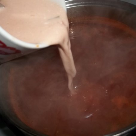 Krok 5 - Zupa buraczkowa z tortellini foto