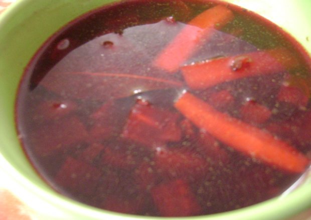 Fotografia przedstawiająca zupa buraczkowa