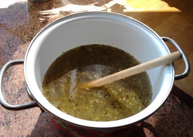 Fotografia przedstawiająca zupa cebulowa po francusku