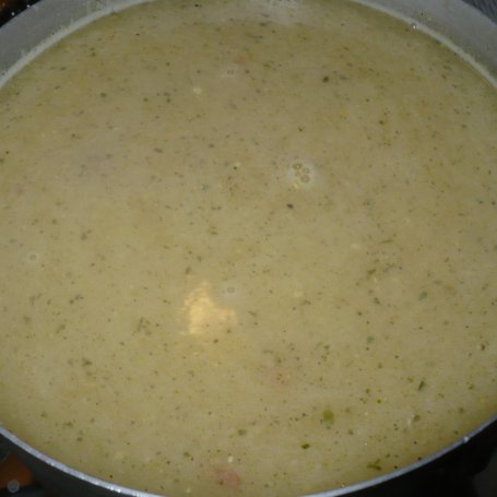 Krok 4 - Zupa cebulowa z grzankami foto