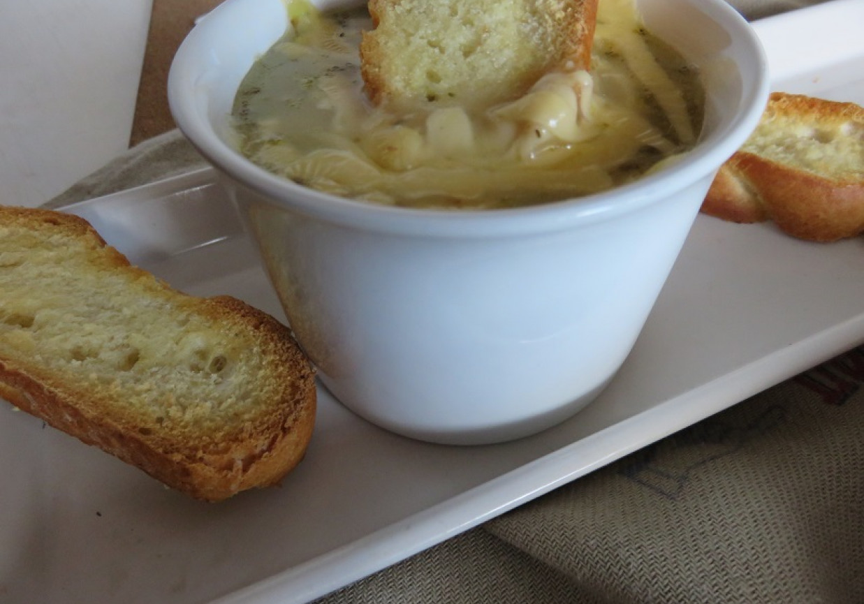zupa cebulowa foto