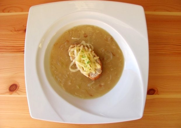 Fotografia przedstawiająca Zupa cebulowa.