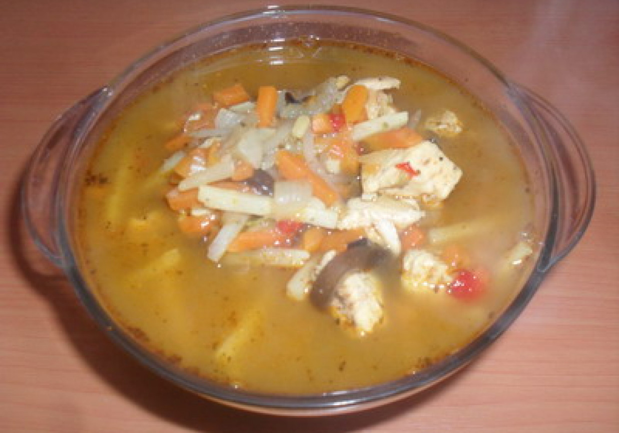Zupa chińska. - niskokaloryczna foto