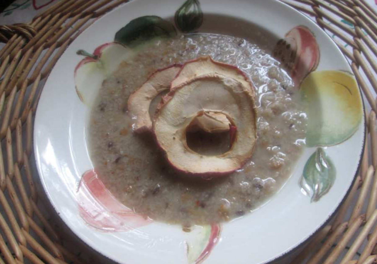 Zupa chlebowa z suszem jabłkowym (po Litewsku) foto