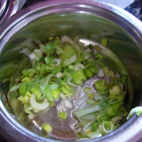 Krok 2 - Zupa chrzanowa z jajkiem foto